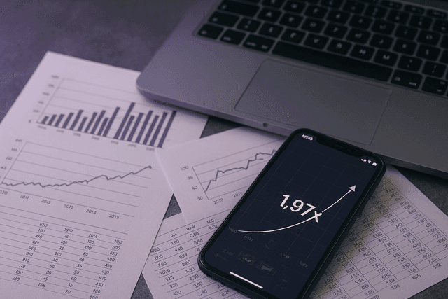 Crash Games by the Numbers: Global Demand and Data Trends image